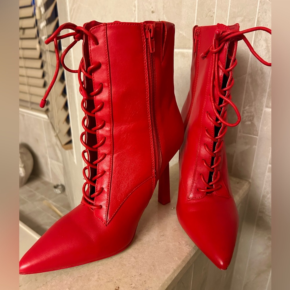 Aldo Red Lace-Up Ankle Boots - Picture 1 of 9